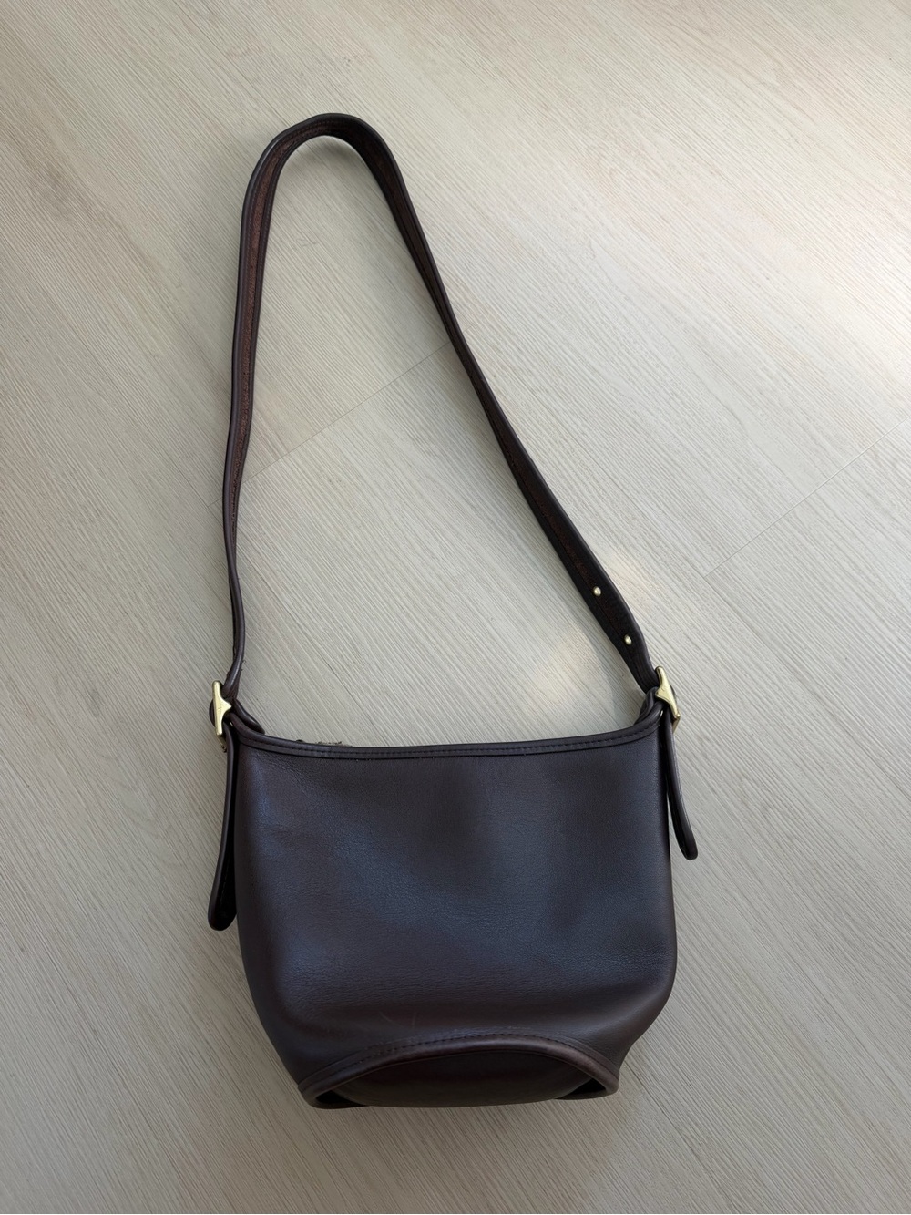 Vintage Coach Maggie Duffle Bucket Bag Chocolate Brown 9019 Leather